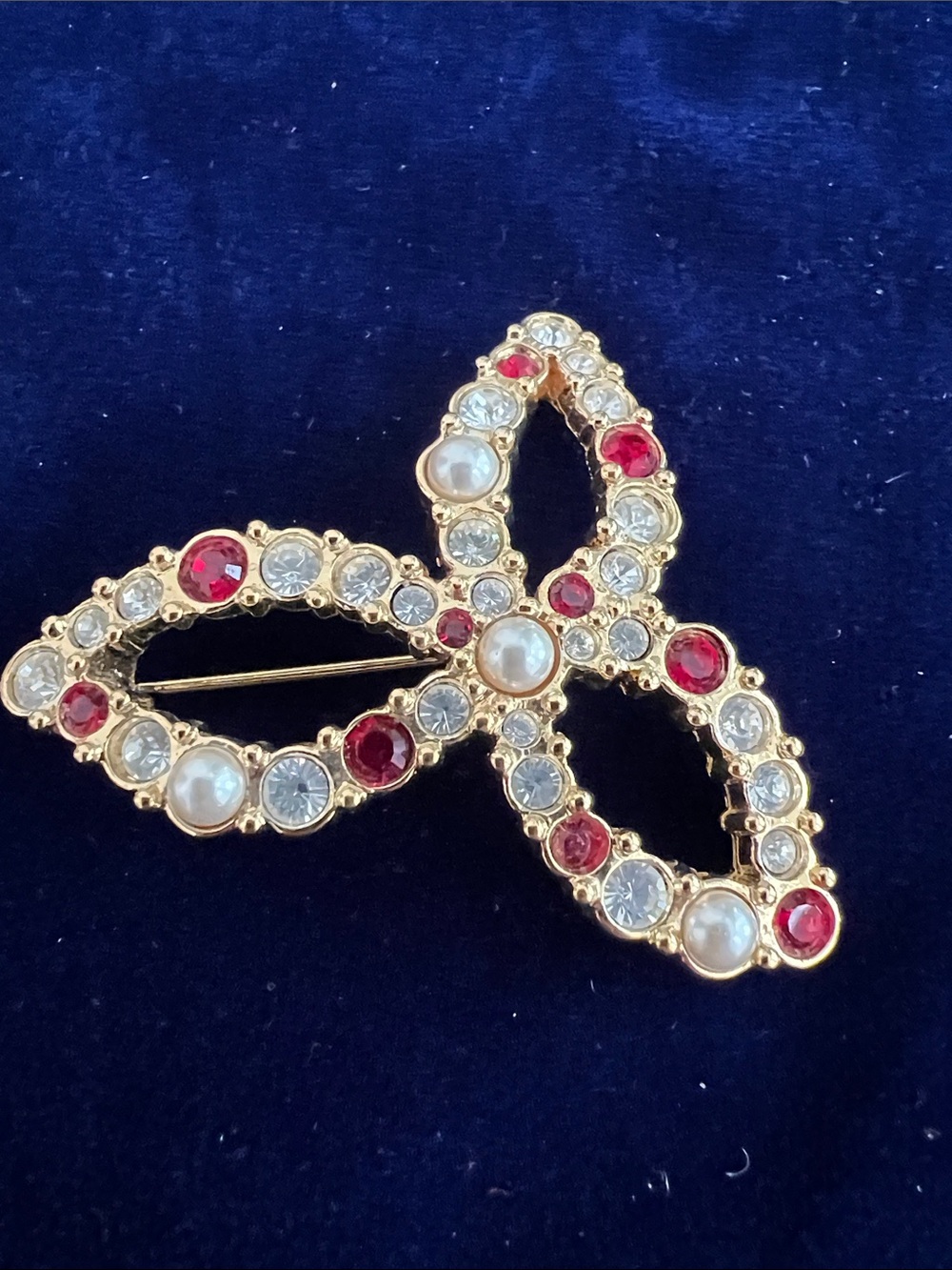 Swarovski Gold plated Pearl & Red Swarovski Crystal Bow Brooch Swan Logo on Back